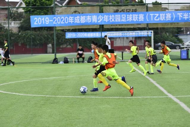 福彩铁粉小复式擒双色球720万 散步歇脚换来大奖